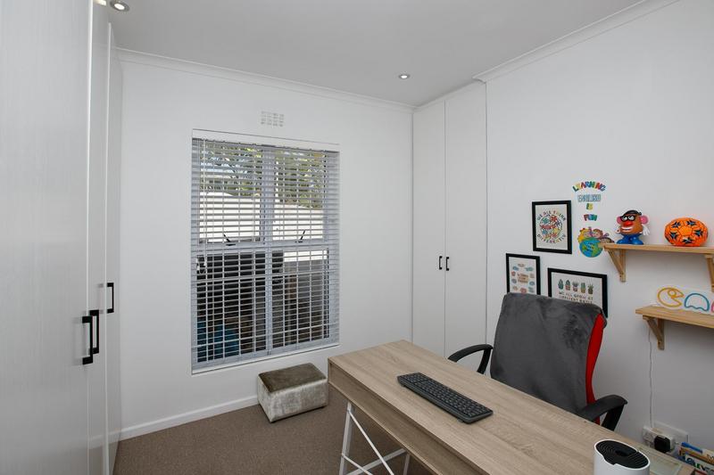 3 Bedroom Property for Sale in Sunningdale Western Cape